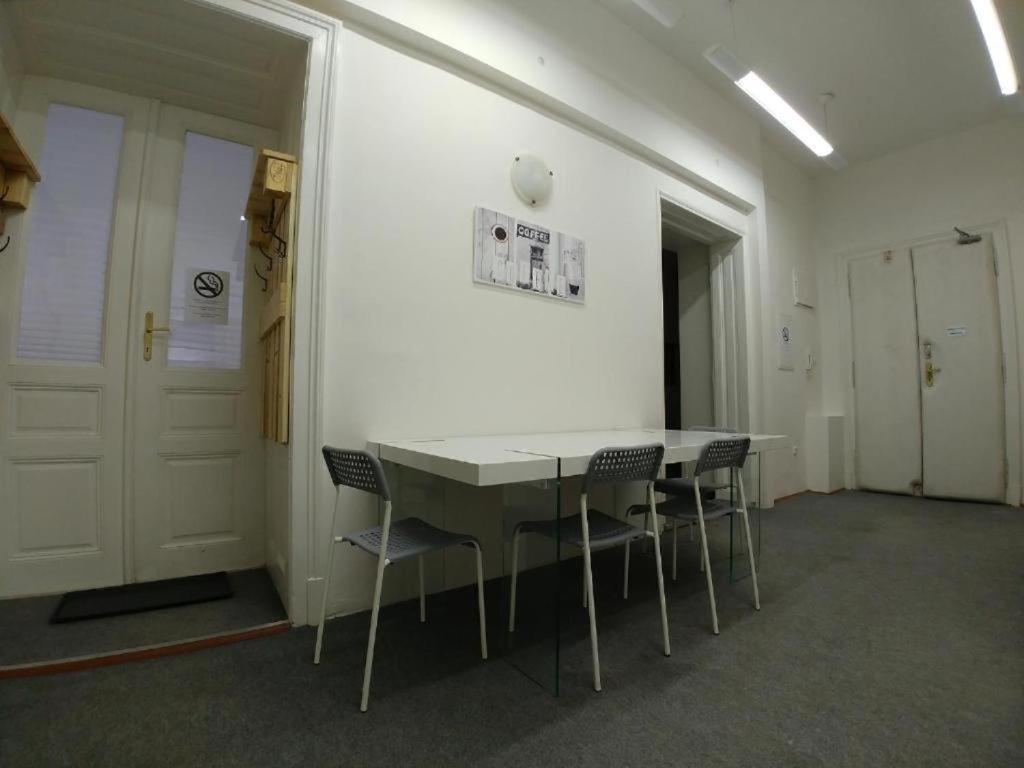 Rooms Veveri - Uvoz, 10 Min Peski Do Centru Brünn Exterior foto